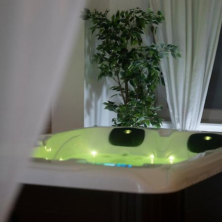 Hotel Spa Palawan Prive Avec Jacuzzi Et Sauna Liège Zewnętrze zdjęcie