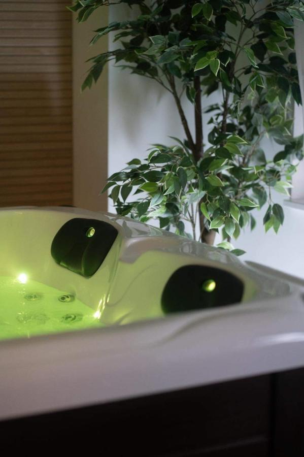 Hotel Spa Palawan Prive Avec Jacuzzi Et Sauna Liège Zewnętrze zdjęcie